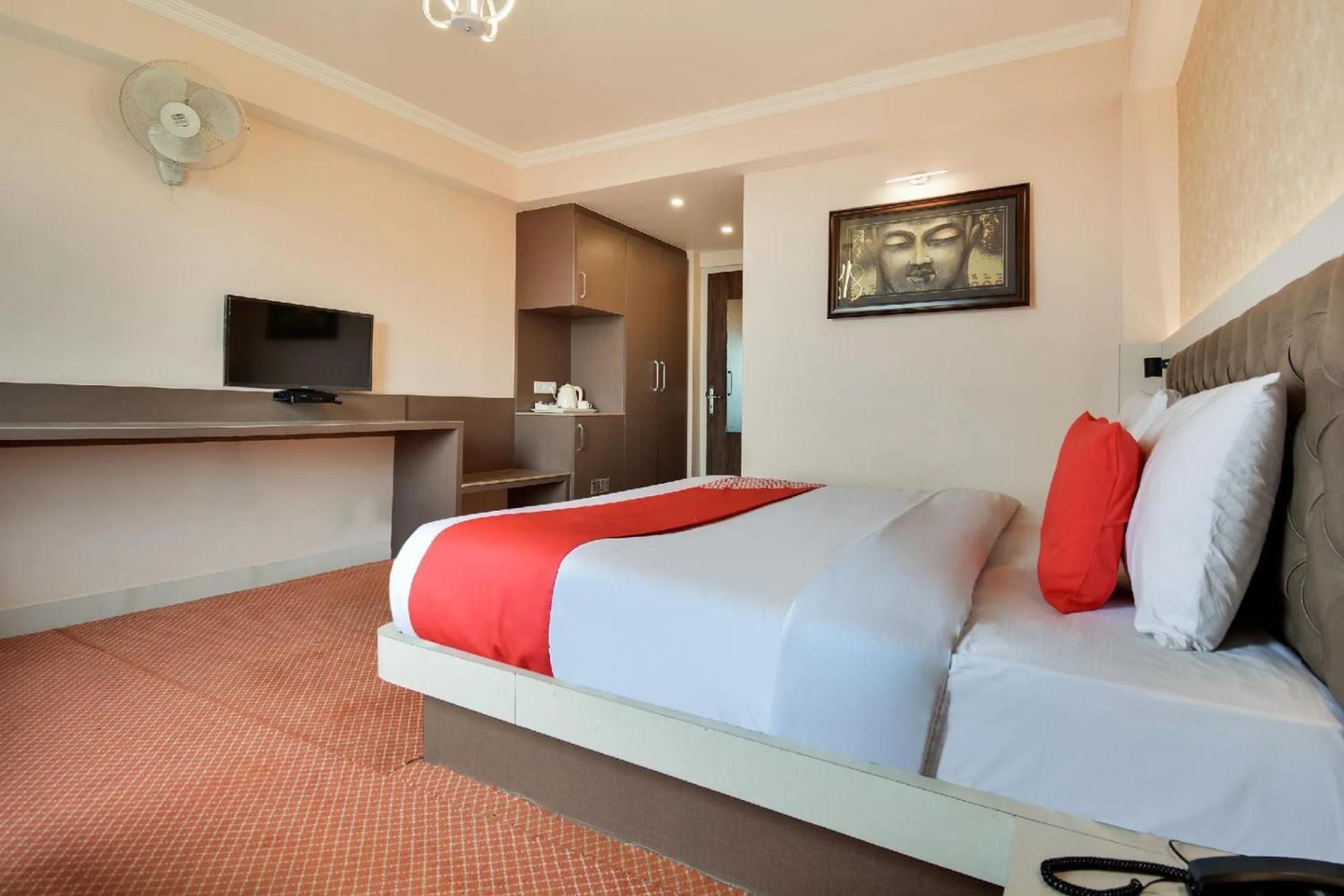 Aangan Regency Hotel Шимла Екстериор снимка