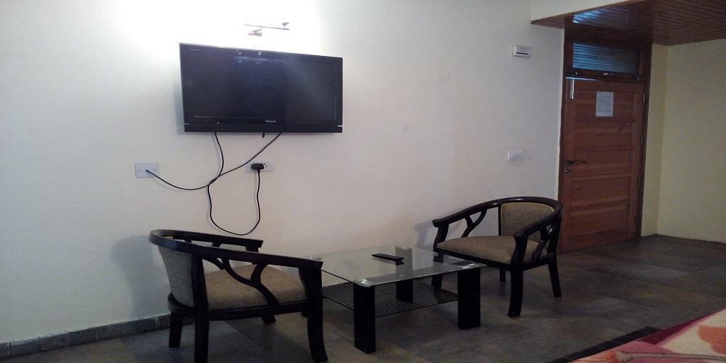 Aangan Regency Hotel Шимла Екстериор снимка