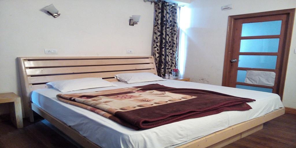 Aangan Regency Hotel Шимла Екстериор снимка